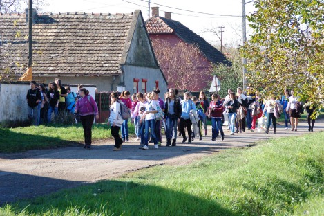 Megérkeznek a látogatók